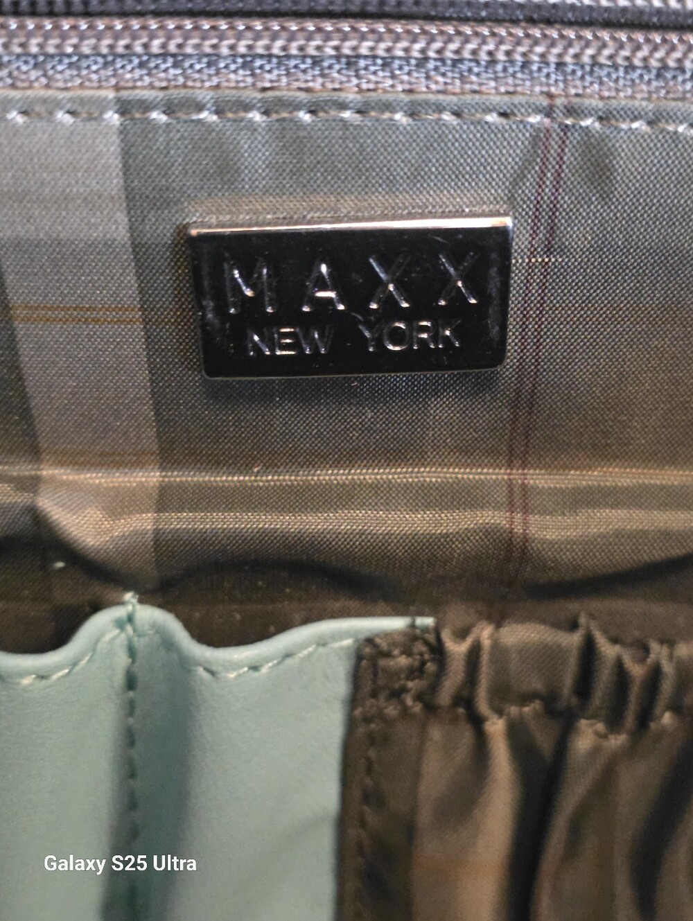 Vintage Maxx New York Premium Leather U-Zip Flap Crossbody Bag - Tiffany Blue / - Picture 3 of 17